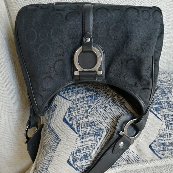 Salvatore Ferragamo shoulder bag - Picture 12 of 15